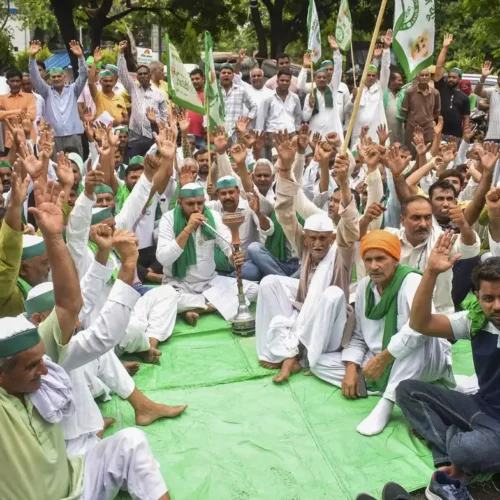 Farmers Unite at Jantar Mantar: MSP Legal Guarantee Becomes Nationwide Demand!