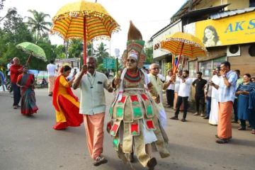 PACHAI BOOMI – English | Magazine | Agriculture | Horticulture | Livestock Farming | Monthly 90 When Kochi’s Farmers Danced With Kadamban Moothan!